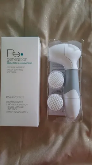 Beauticontrol Regeneration Brighten (Pro Facial Exfoliator) Include 2 Brush Heads