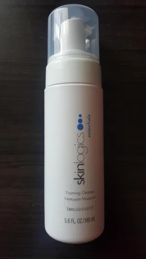 BeautiControl Skinlogics Essentials Gold Foaming Cleanser
