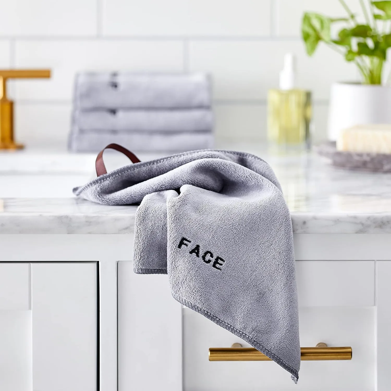 Crafty Cloth Ultra-Soft Microfiber 4-Pack Facial Cleansing and Makeup Remover Towels for Hygienic, Gentle Skin Care | Face and Makeup Eraser | Fast-Dry, Machine Washable | Gray | 12x12