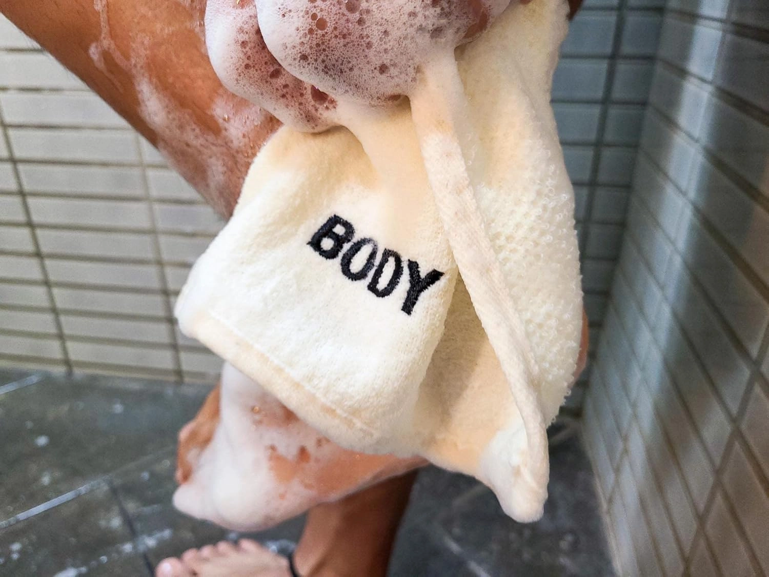 Crafty Cloth 4-Pack Spa Exfoliation Cloths – Dual-Sided Soft & Exfoliating Body Washcloths for Luxurious Scrubbing and Skin Rejuvenation | Personalized Body Care | 12x12 Fast-Dry Towels | Beige