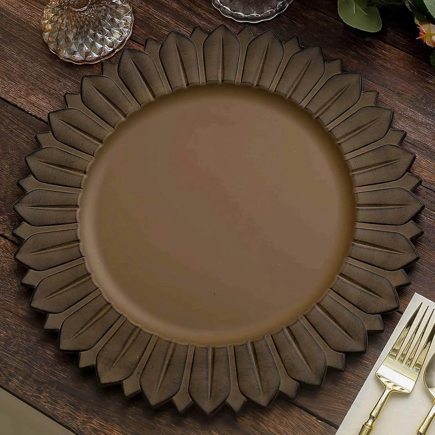 Efavormart 12-Pack Plastic Charger Plates 13" Round Natural with Sunflower Rim - Matte Finish Disposable Dinner Charger Tableware