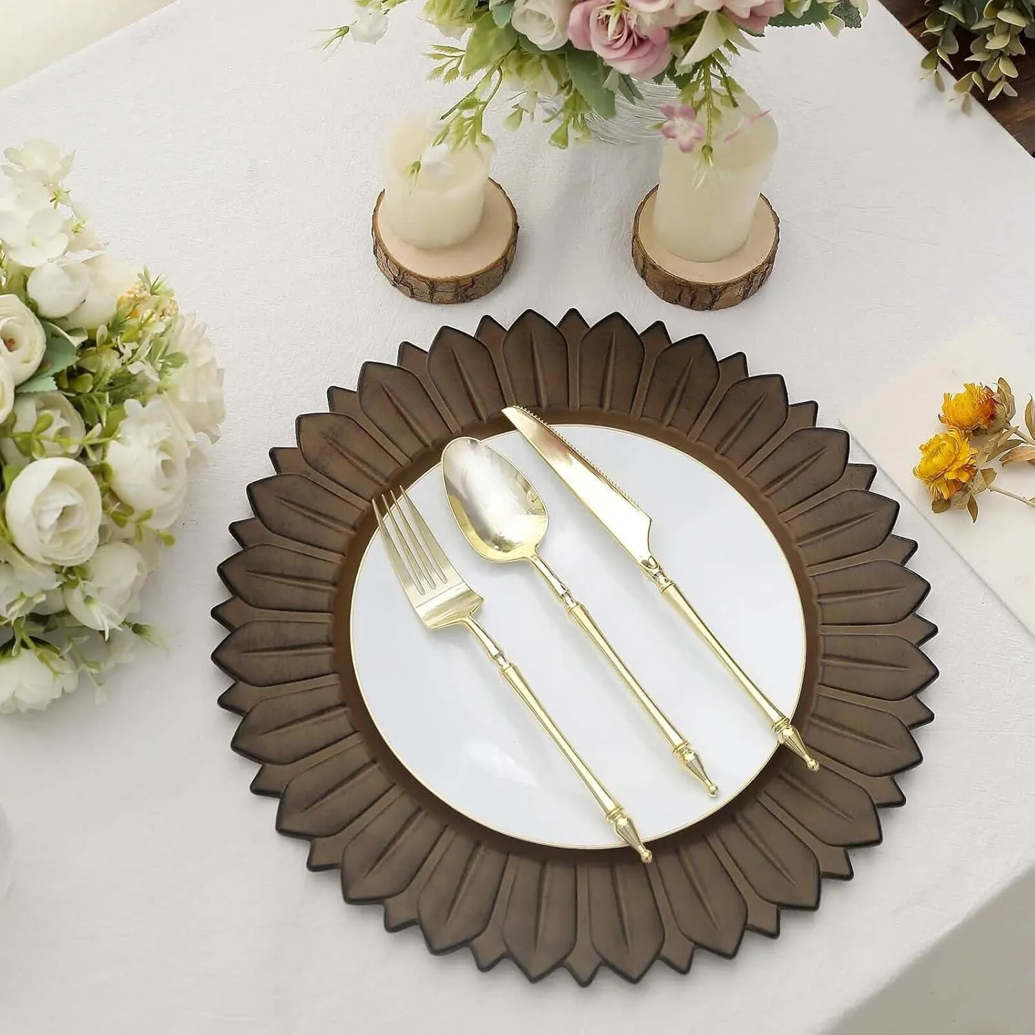 Efavormart 12-Pack Plastic Charger Plates 13" Round Natural with Sunflower Rim - Matte Finish Disposable Dinner Charger Tableware