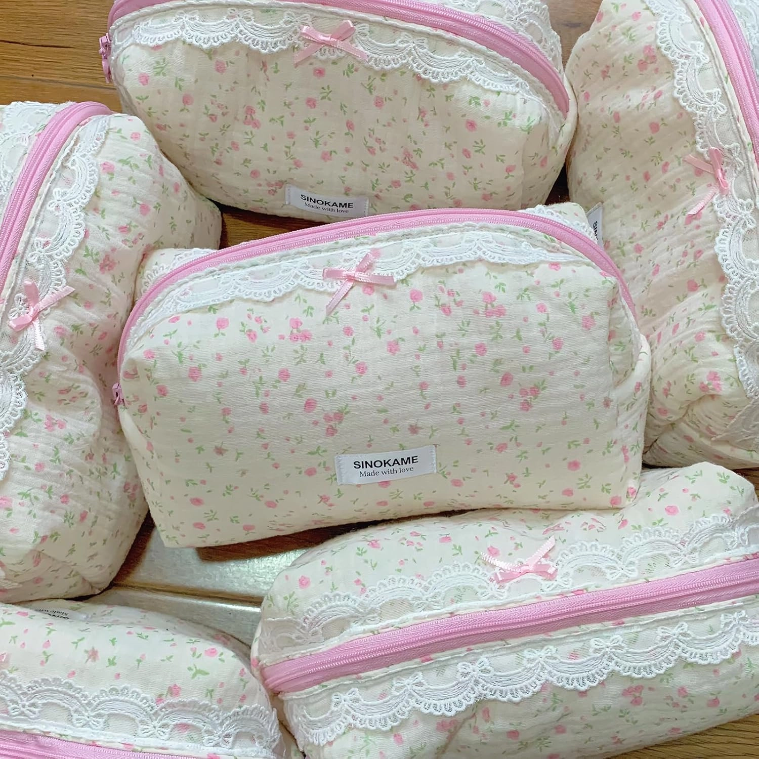 Handmade Cotton Quilted Floral Makeup Bag, Bow Small Cosmetic Bag Cute Coquette Fluffy Soft Reusable Toiletry Pouches Organizer, Reusable Washable Bags for Women Gifts(Springknows)