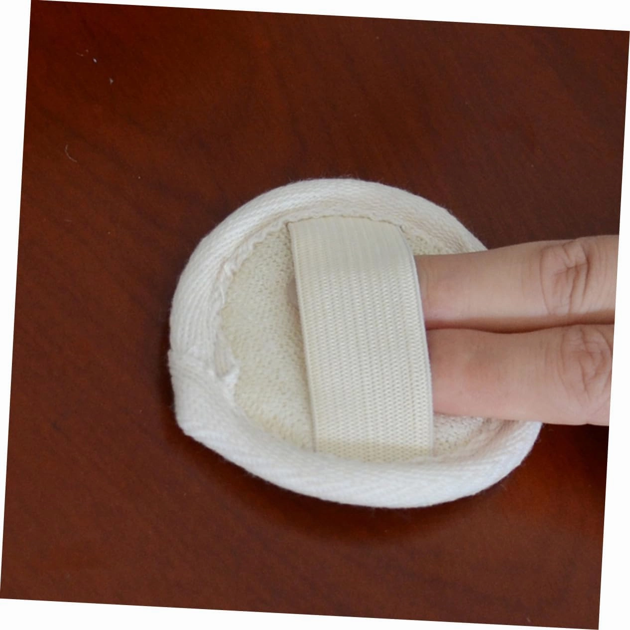 Housoutil 3pcs Makeup Remover Pads Gentle Exfoliating Loofah Sponges for Deep Cleansing Suitable for All Skin Types and Reusable Facial Wipes Jar