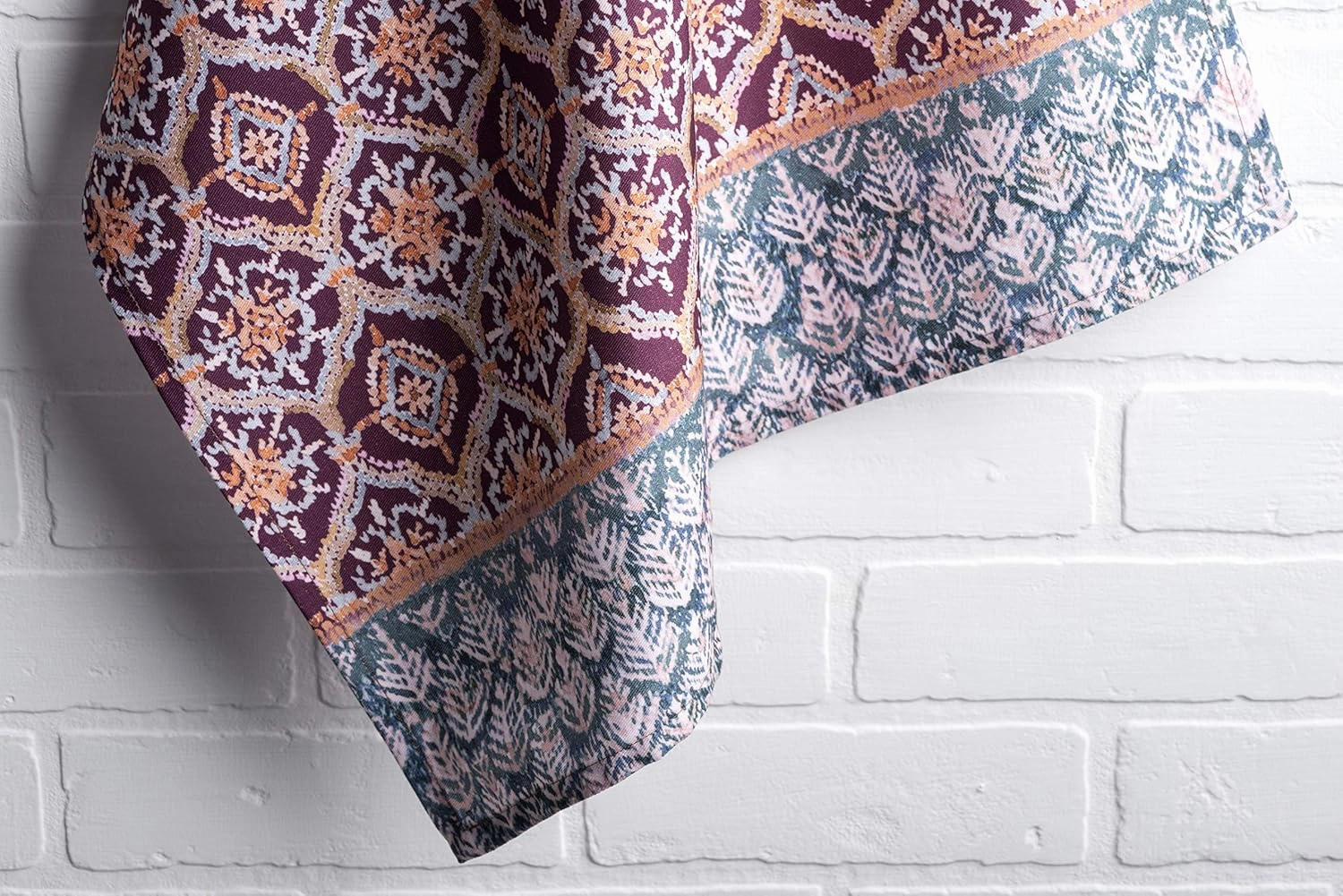 Maison d'Hermine Kitchen Towels Set of 3 100% Cotton 27.50" x 20" Reusable Cloth Tea Dish Towels Absorbent with Hanging Loop for Kitchen, Home, Dining, Cocktail Parties (Fair Isle)