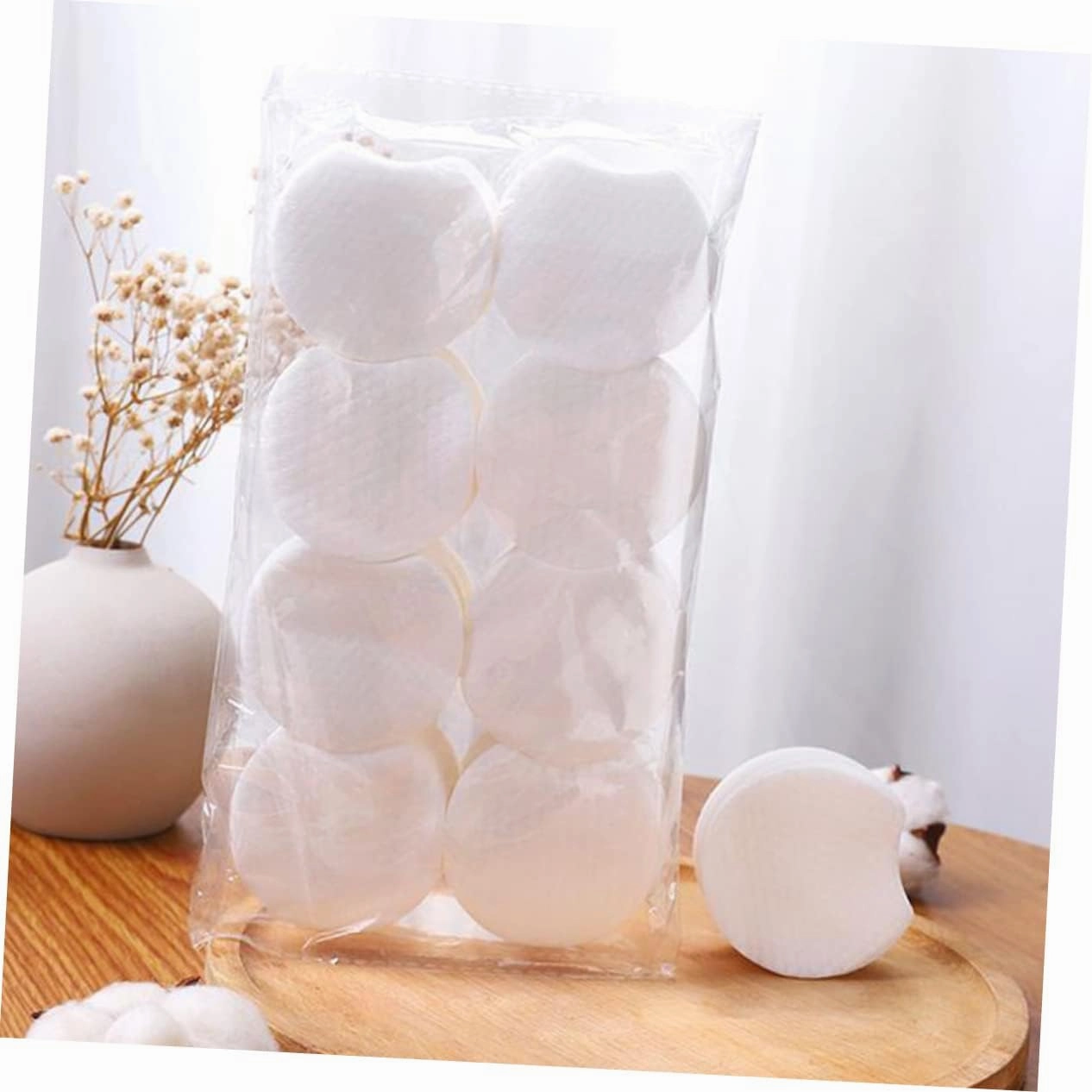 MERRYHAPY 900Pcs Disposable Makeup Remover Pads Thick Cosmetic Cleaning Pads for Face Eyes and Lips Soft Non Woven Makeup Cleaning Pads for Effortless Makeup Removal