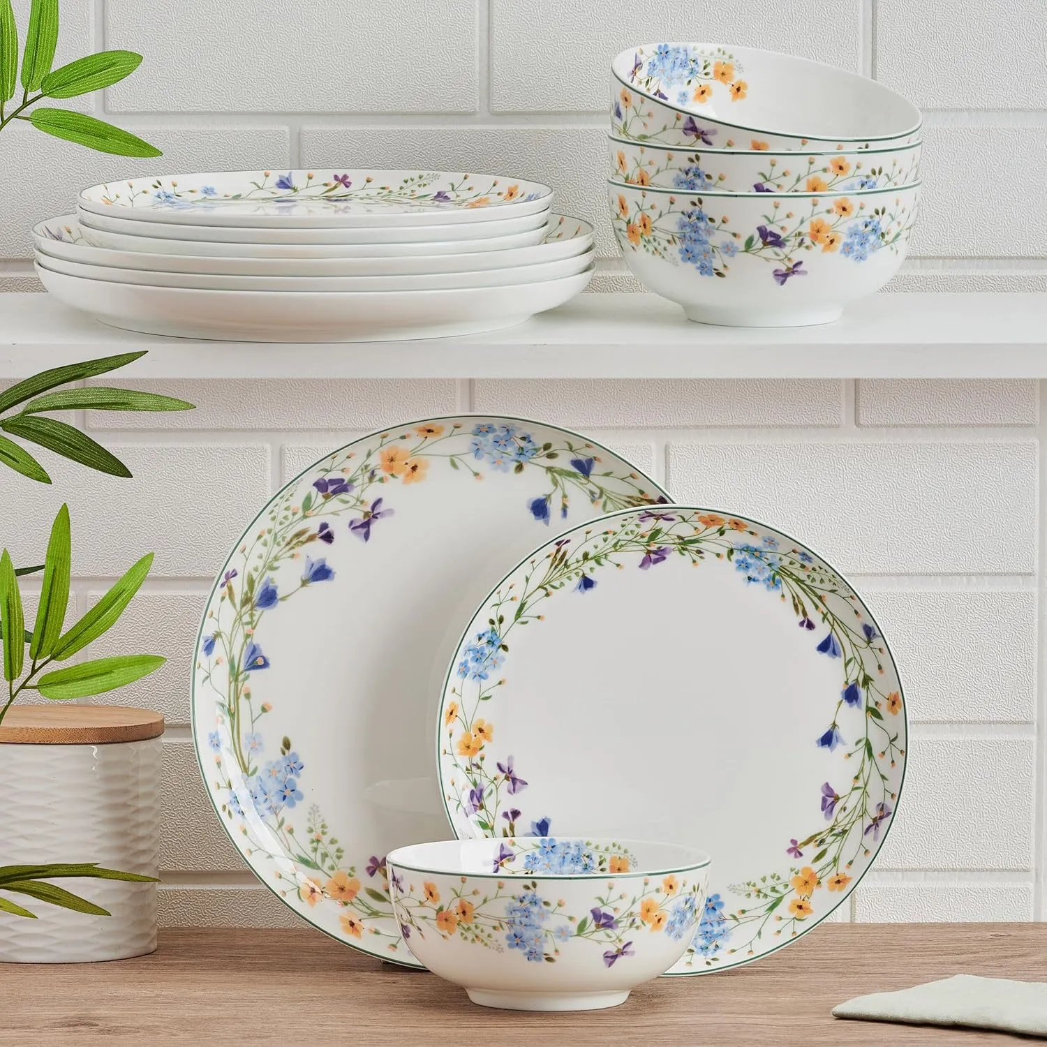 Mikasa Quinn Lightweight Bone China 12 Piece Dinnerware Plate Bowl Set, Service for 4