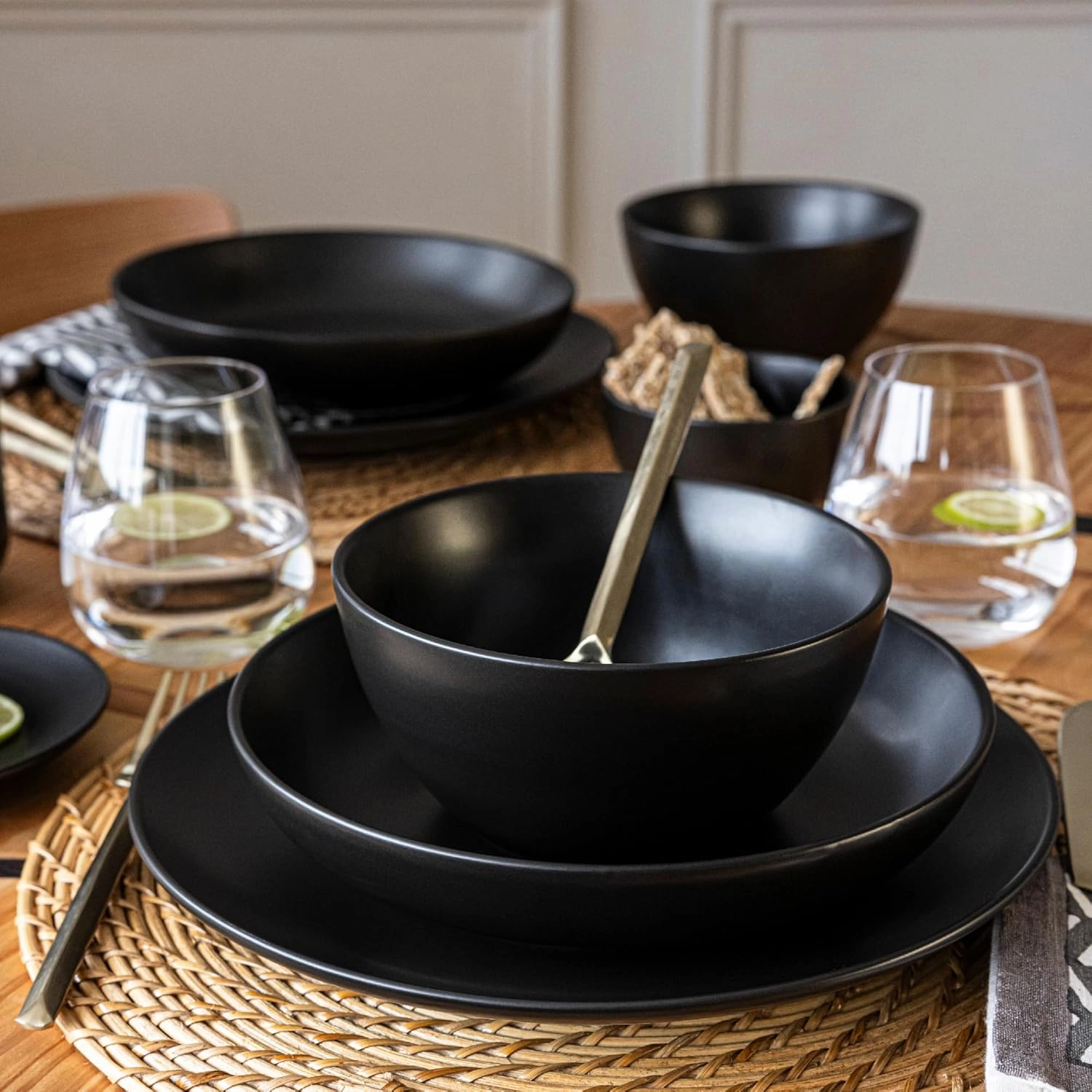 over&back Coupe Dinnerware Set - Stoneware Dishes - Comes with 4 Dinner Plates, 4 Cereal Bowls, and 4 Dinner Bowls - 12-Piece All-Occasion Place Settings - Semi-Matte Black
