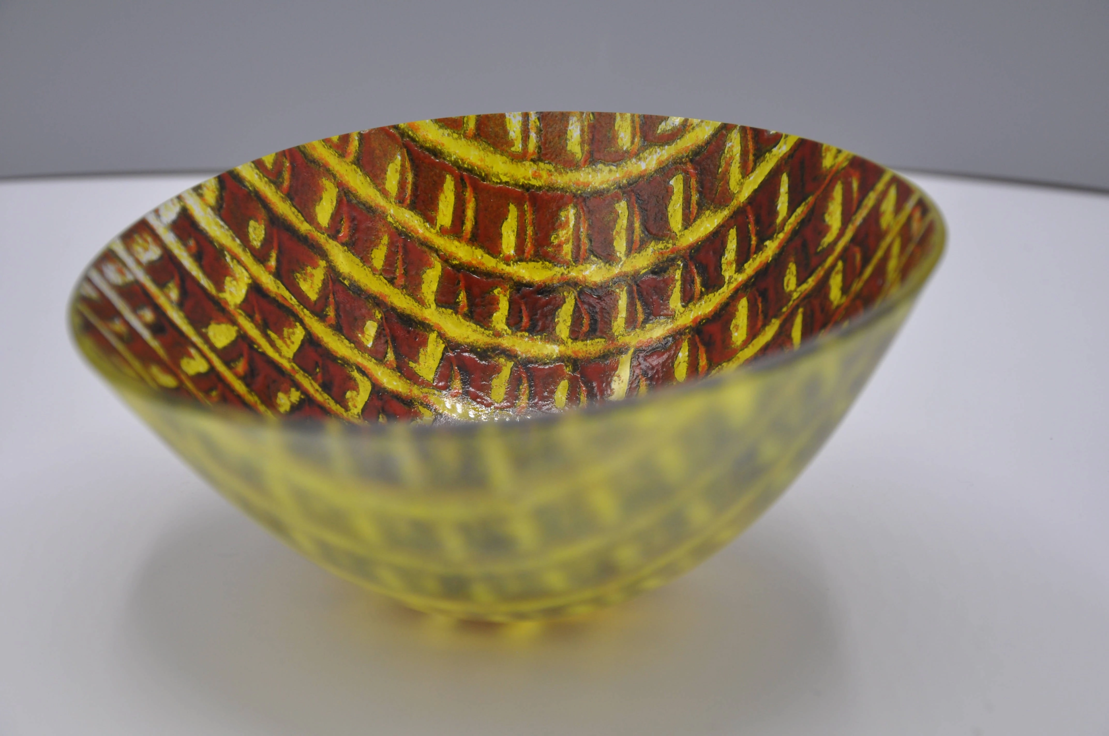 Red and Yellow powder bowl