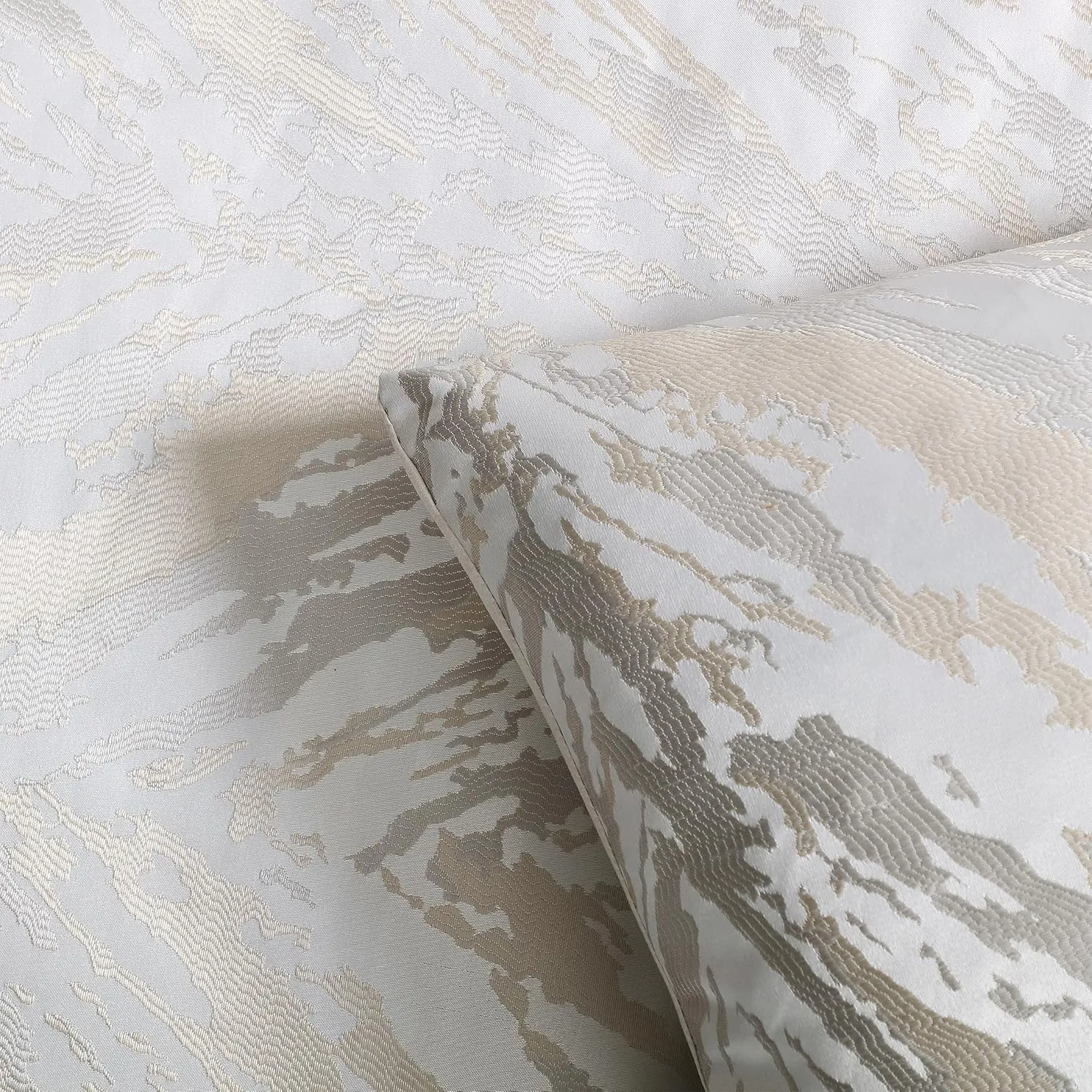 TAHARI Home - Comforter Set, Jacquard 5-Piece Bedding with Matching Shams & Decorative Pillows, Ideal for All Seasons (Halston Taupe, Queen)