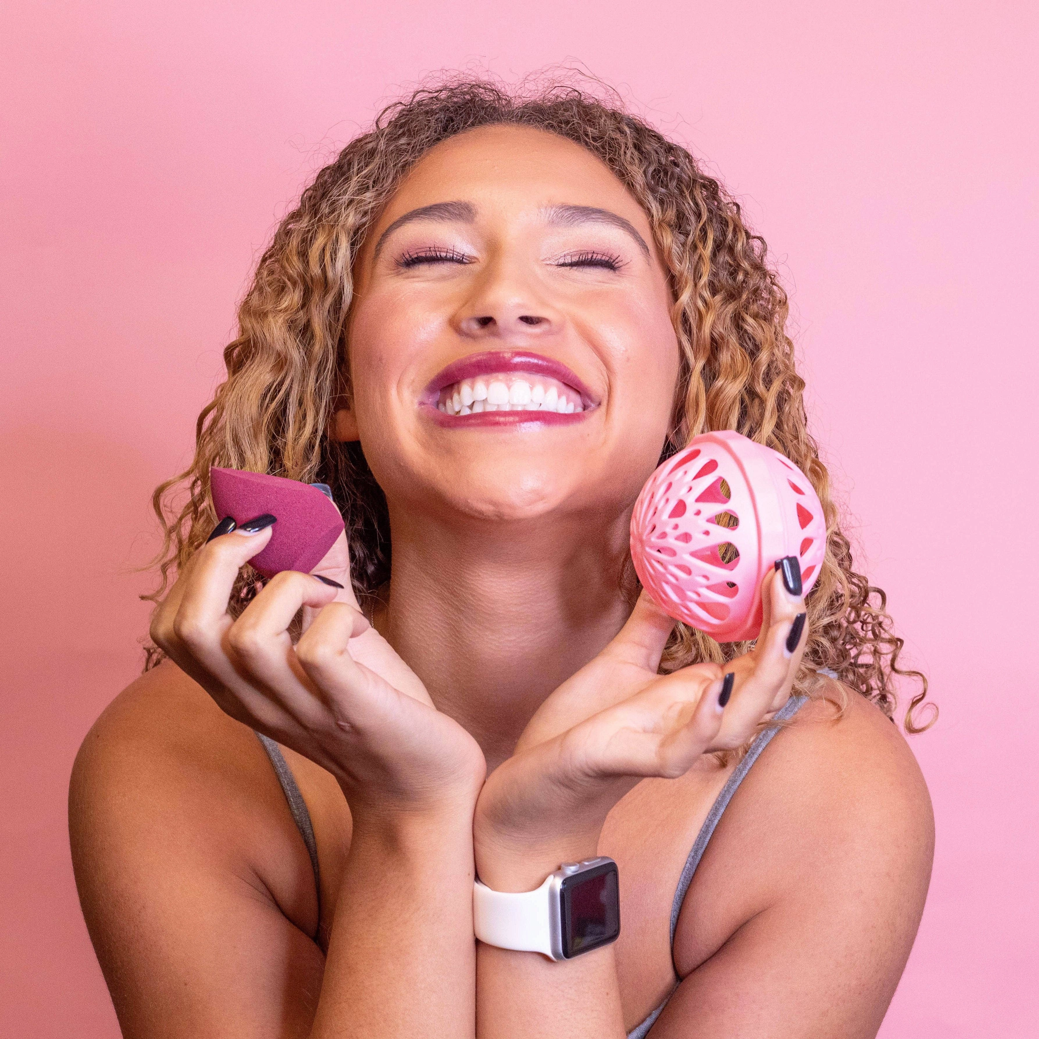 The Sponge Machine Washable MakeUp Blender